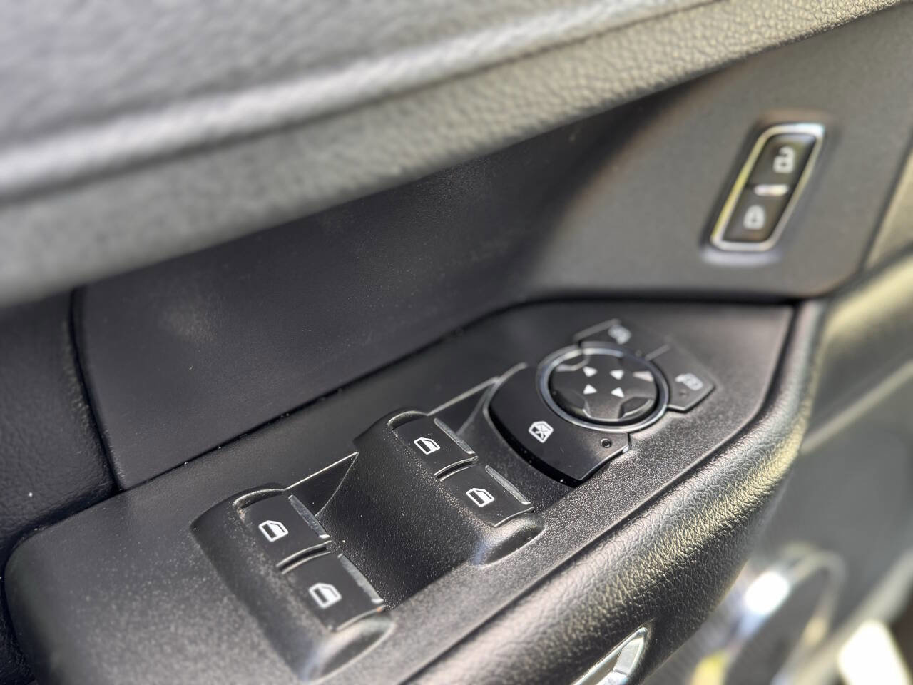 Used 2020 Ford Expedition Max XLT image 12