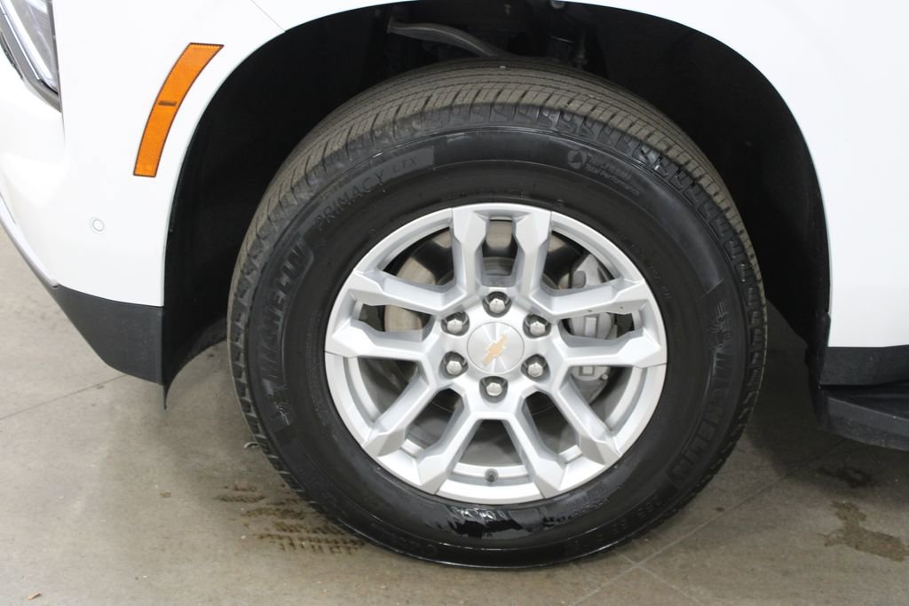 Used 2025 Chevrolet Suburban LT image 52