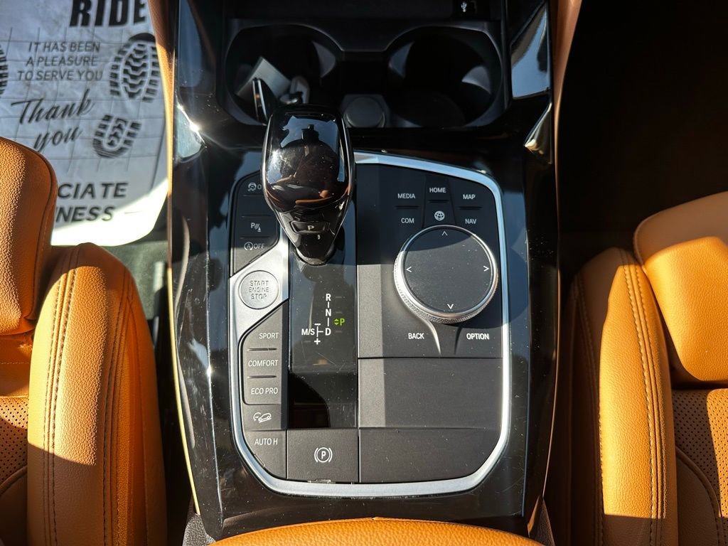Certified 2025 BMW X4 xDrive30i image 18