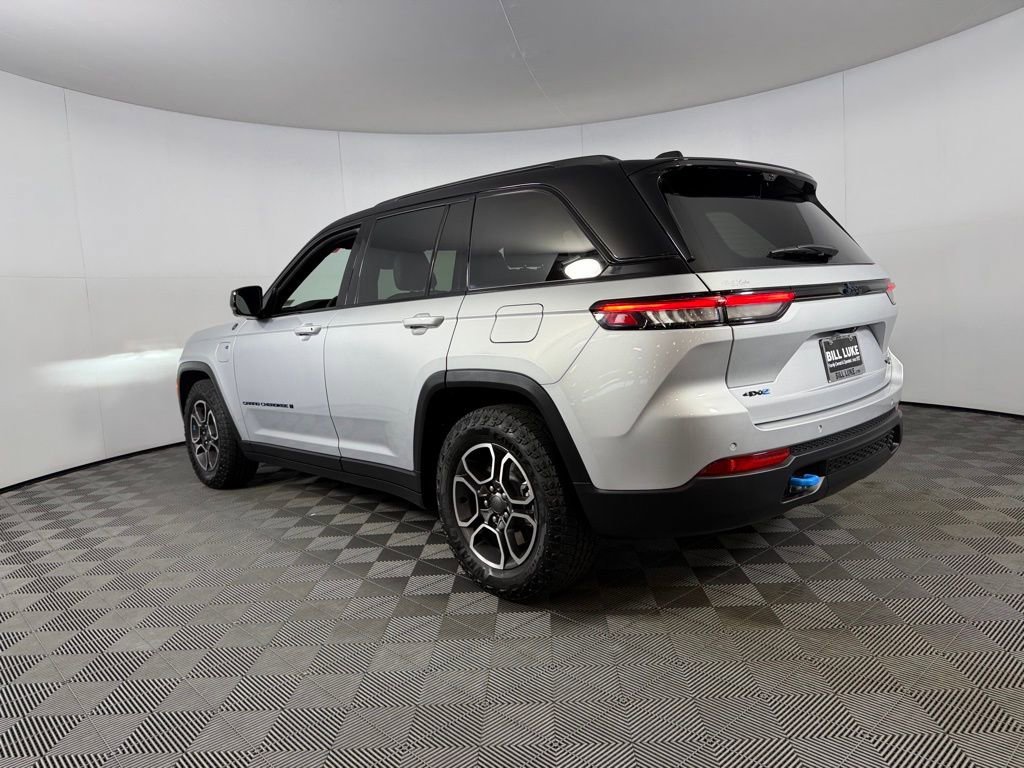 Used 2024 Jeep Grand Cherokee Trailhawk w/ Advanced Protech Group II image 9
