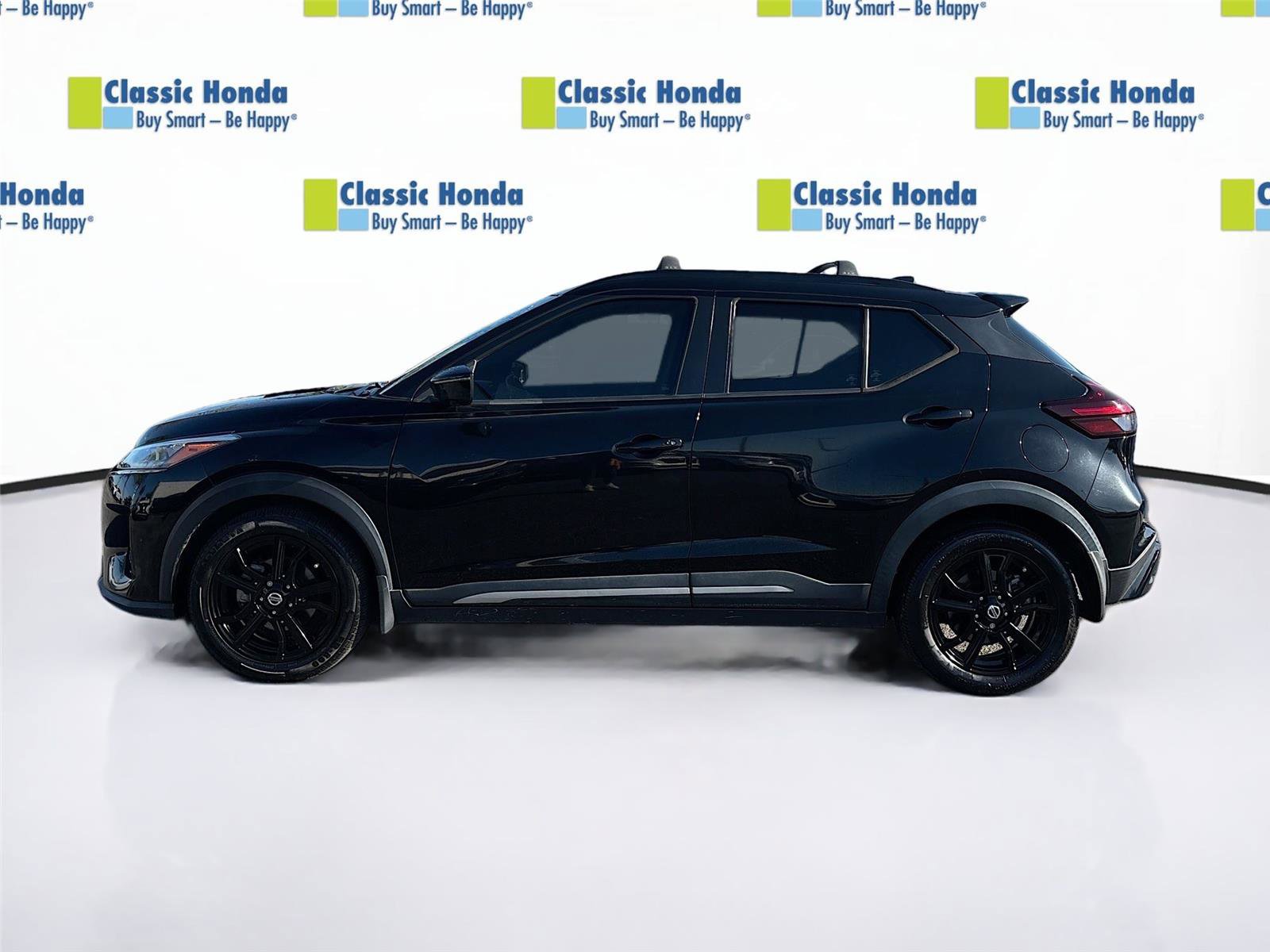 Used 2021 Nissan Kicks SR w/ Interior Electronics Package image 4