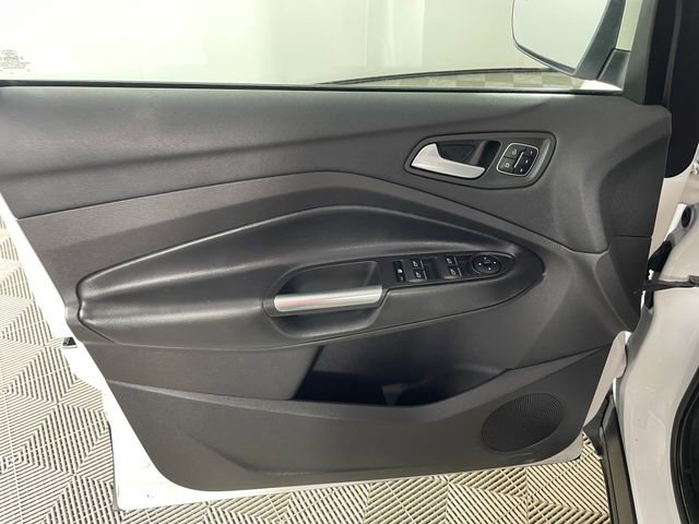Used 2018 Ford Escape Titanium w/ Ford Safe & Smart Package image 15