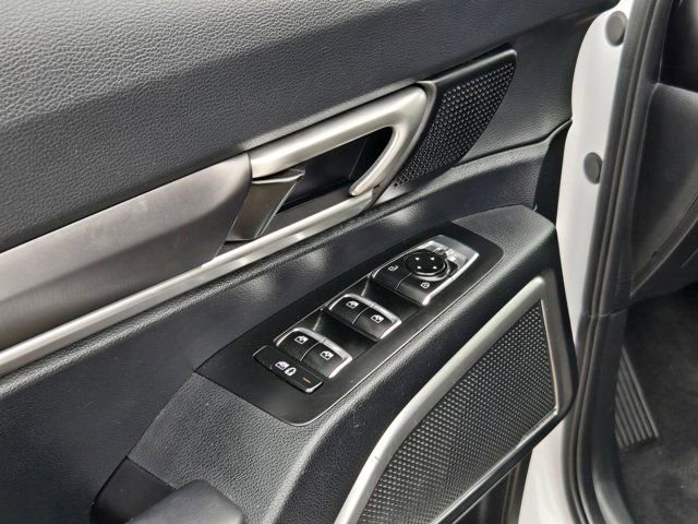 Used 2025 Kia Telluride S image 14