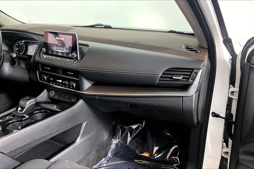 Used 2023 Nissan Rogue SV AWD/4WD image 15