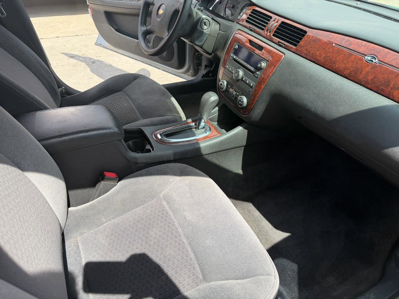 Used 2008 Chevrolet Impala LT image 19