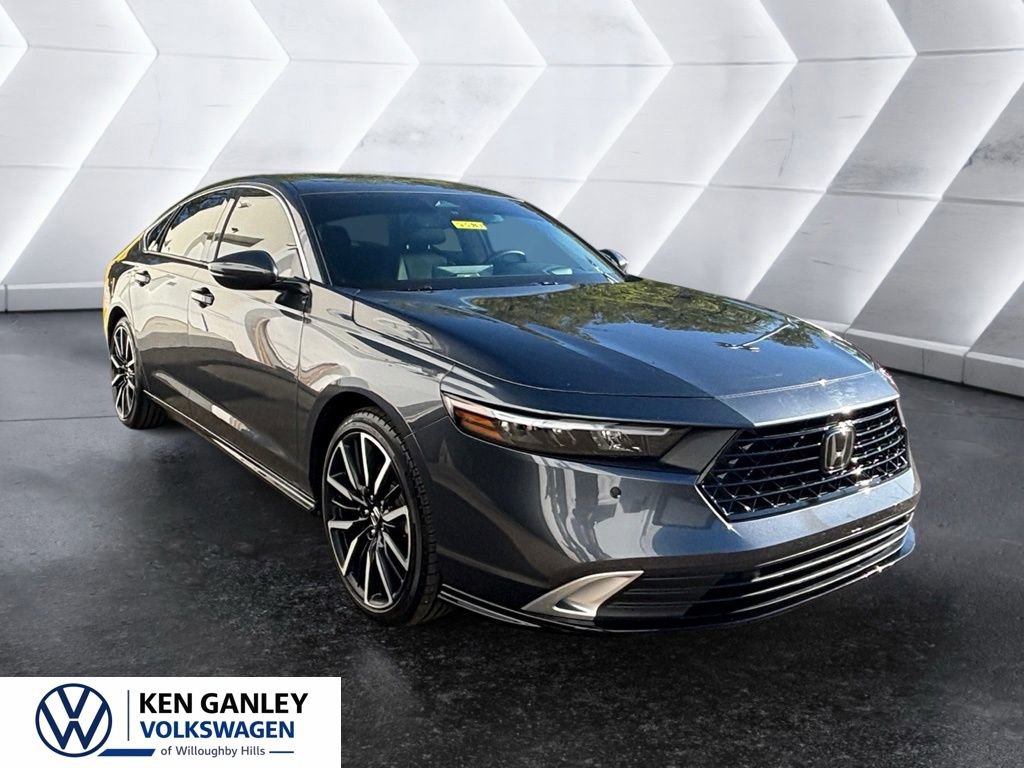 Used 2025 Honda Accord Touring image 4