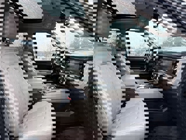 Used 2022 Ford Expedition Max Limited image 21