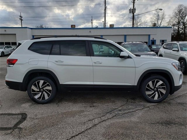 New 2026 Volkswagen Atlas SE image 2