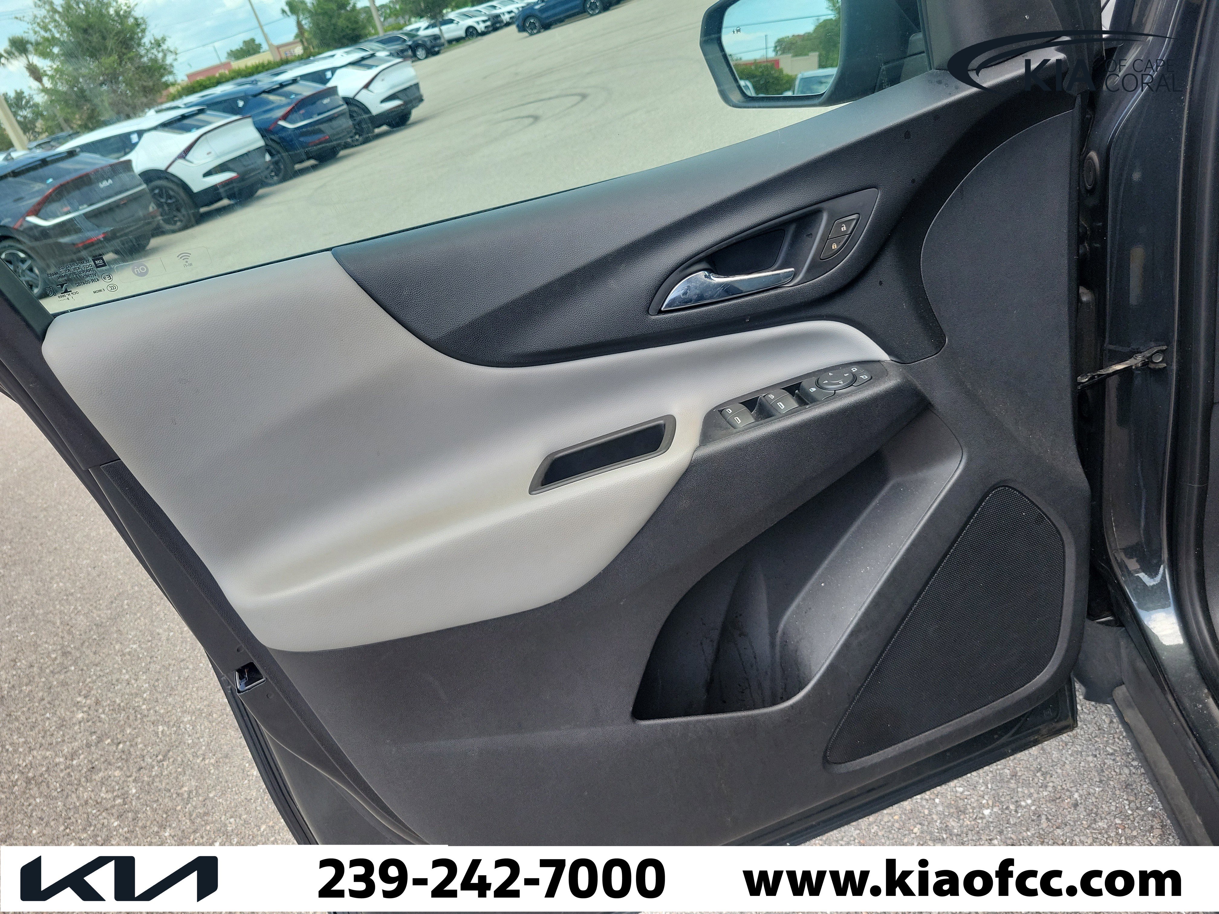Used 2020 Chevrolet Equinox LT FWD image 22