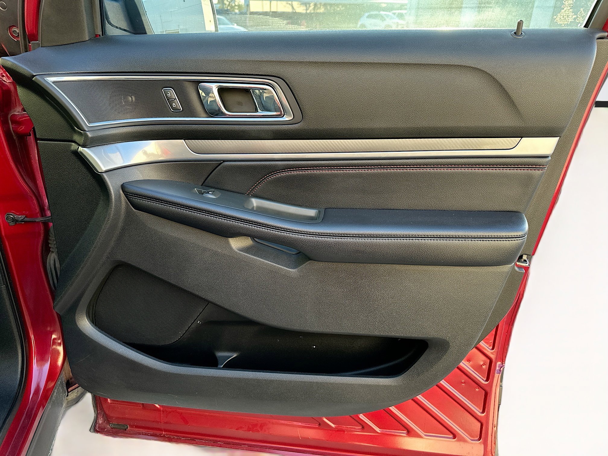 Used 2018 Ford Explorer Sport w/ Equipment Group 401A image 34