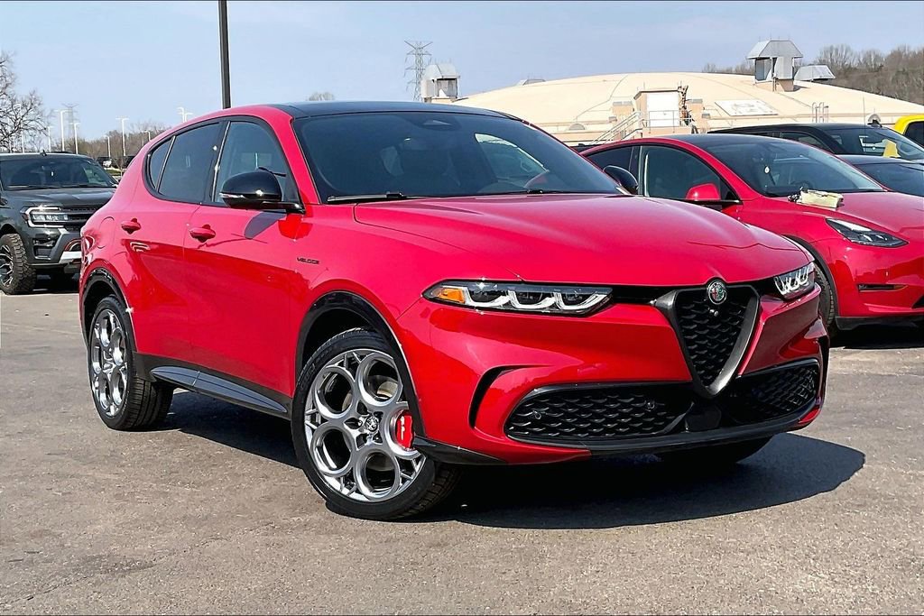 Used 2024 Alfa Romeo Tonale Veloce w/ Active Assist Package image 37