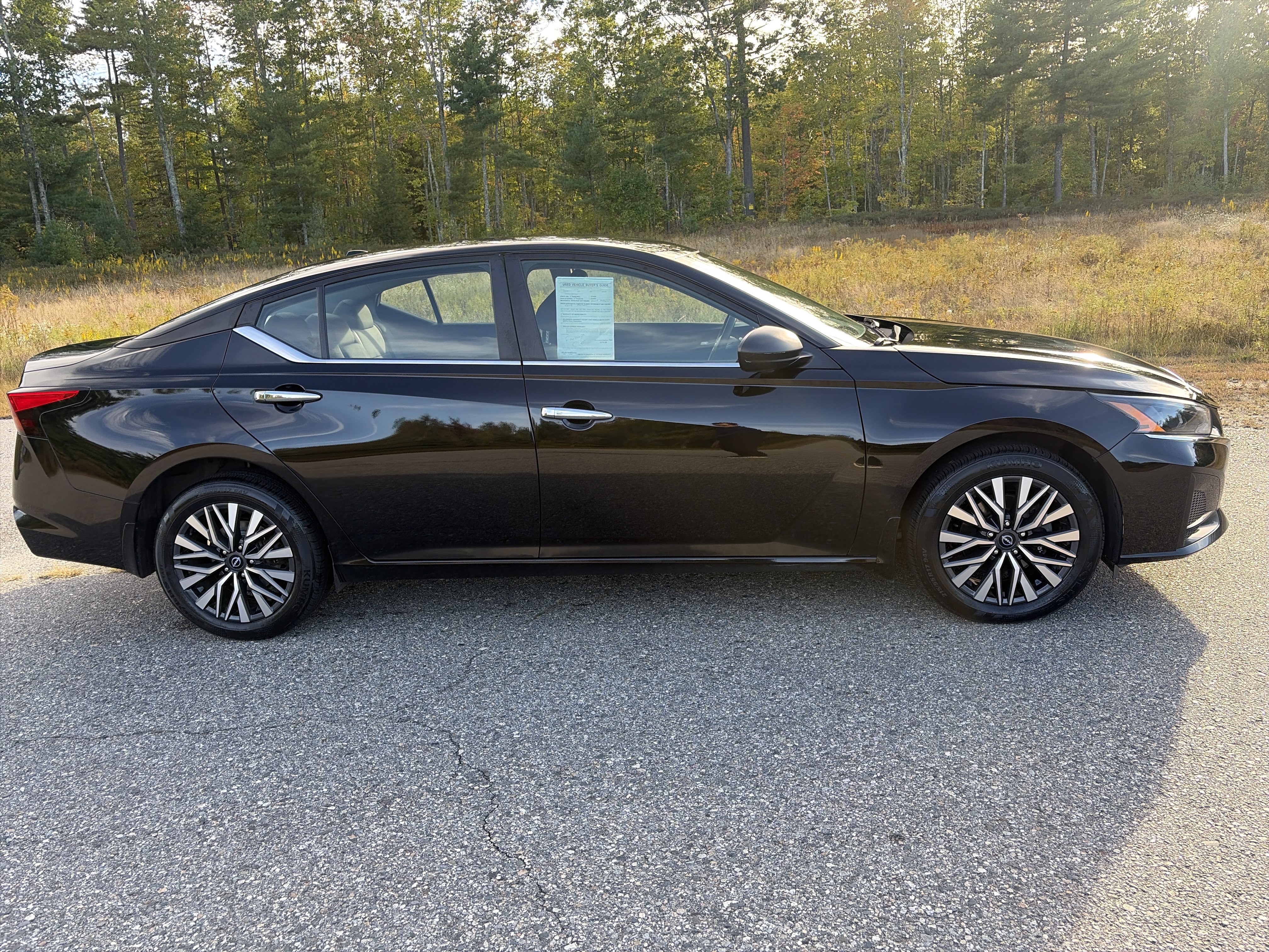Used 2024 Nissan Altima 2.5 SV AWD/4WD image 4