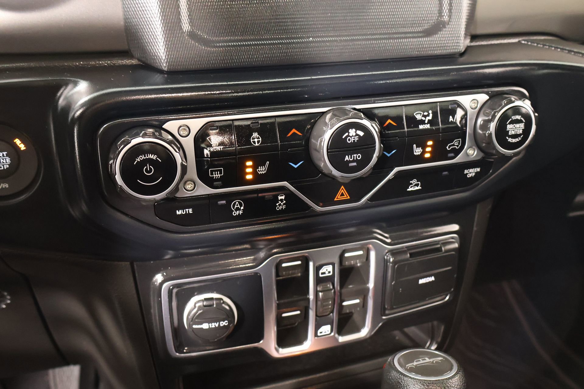 Used 2023 Jeep Gladiator Willys image 7