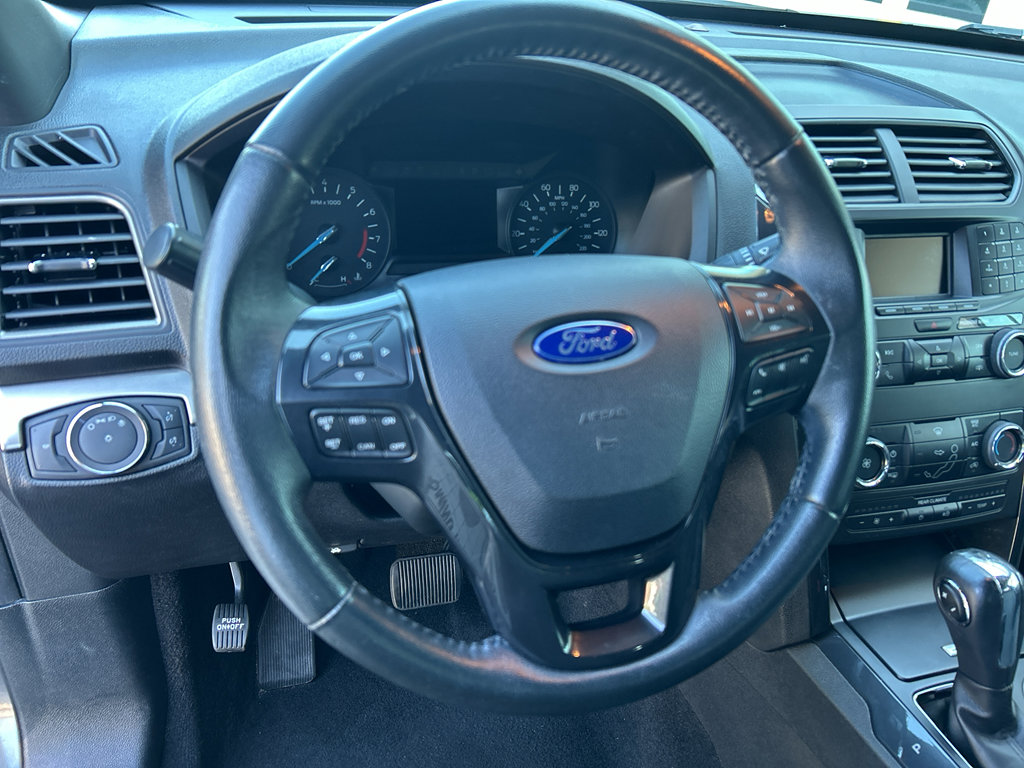 Used 2019 Ford Explorer XLT AWD/4WD image 12
