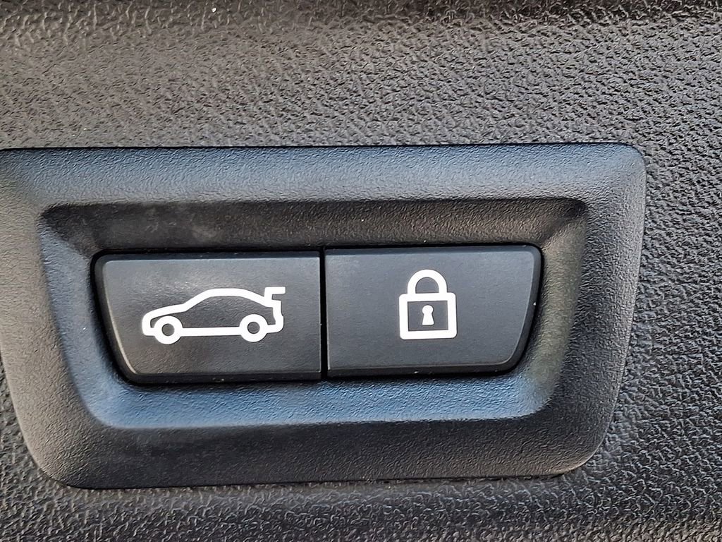 Used 2020 BMW X5 xDrive40i w/ Premium Package AWD/4WD image 29