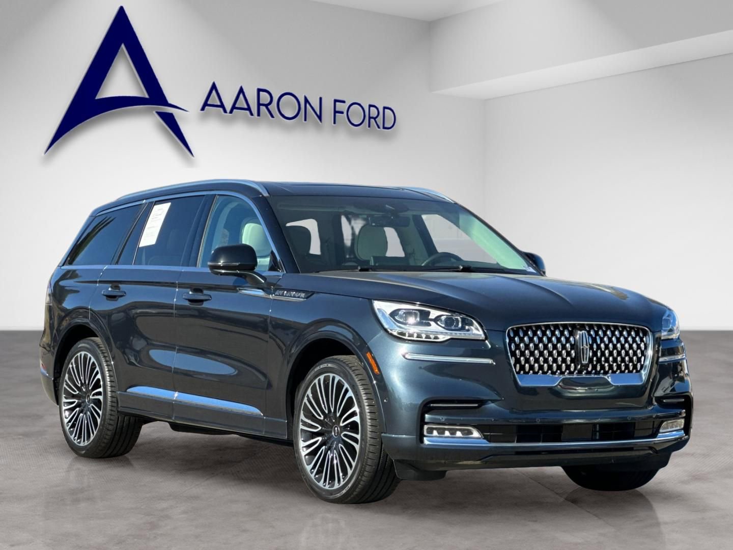 Used 2024 Lincoln Aviator Black Label image 8