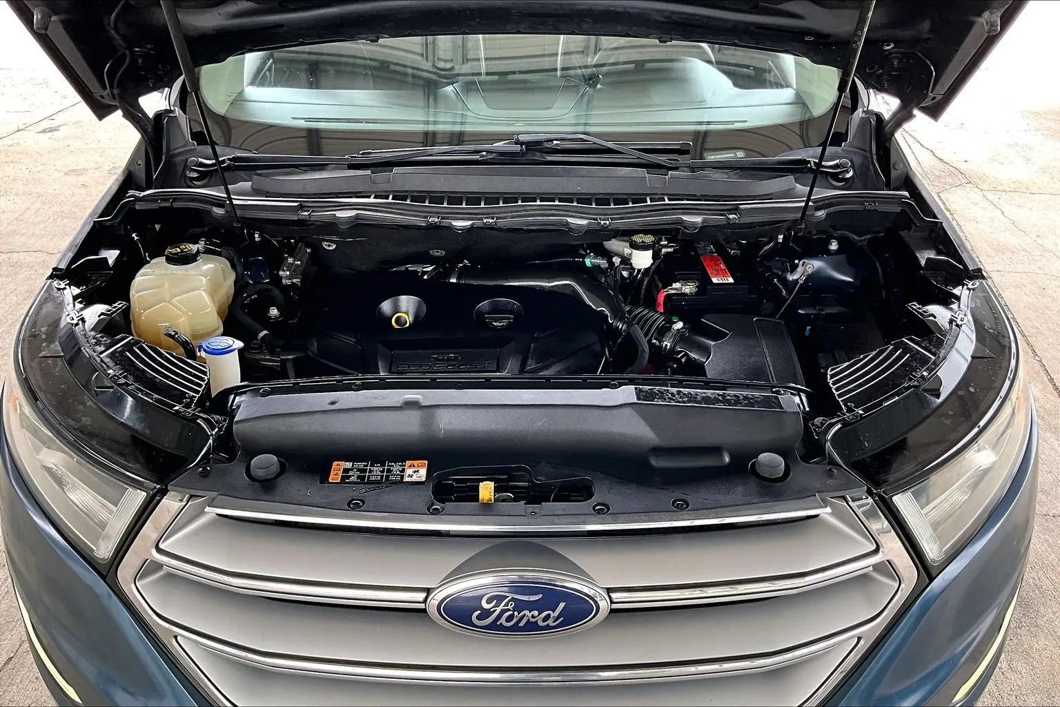 Used 2016 Ford Edge Titanium w/ Technology Package FWD image 26