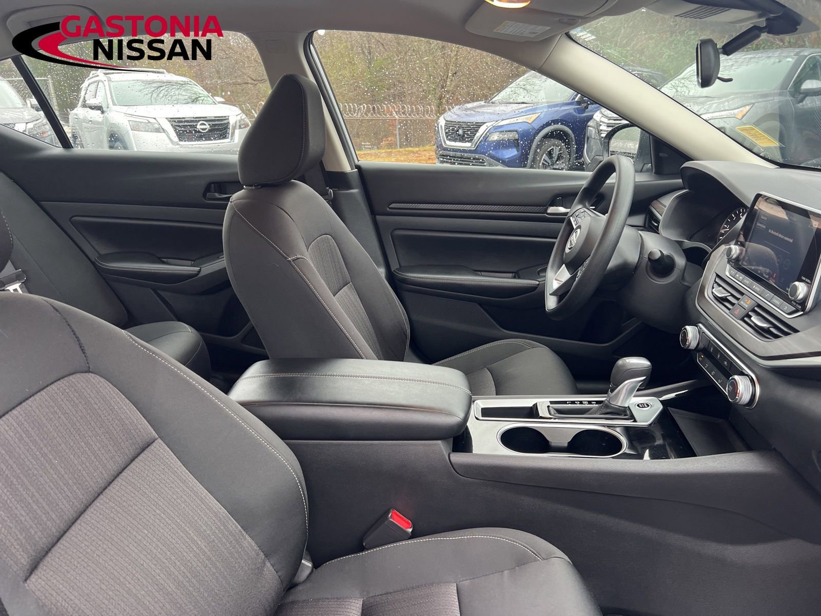 Used 2024 Nissan Altima 2.5 SV image 25