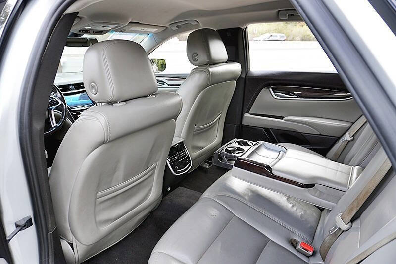 Used 2017 Cadillac XTS Luxury image 17