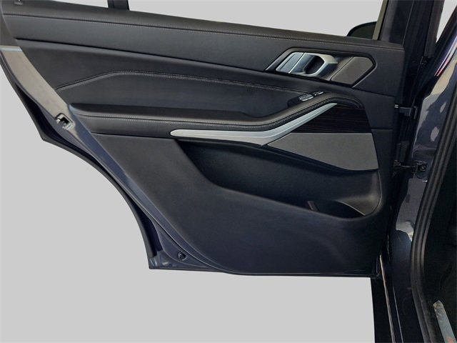 Used 2021 BMW X7 xDrive40i w/ Premium Package image 34