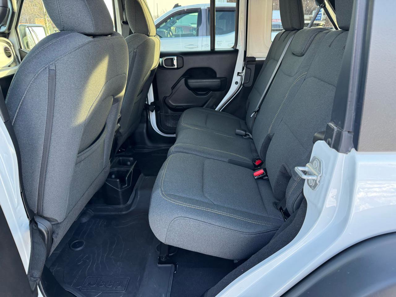 Used 2025 Jeep Wrangler Unlimited Sport image 9