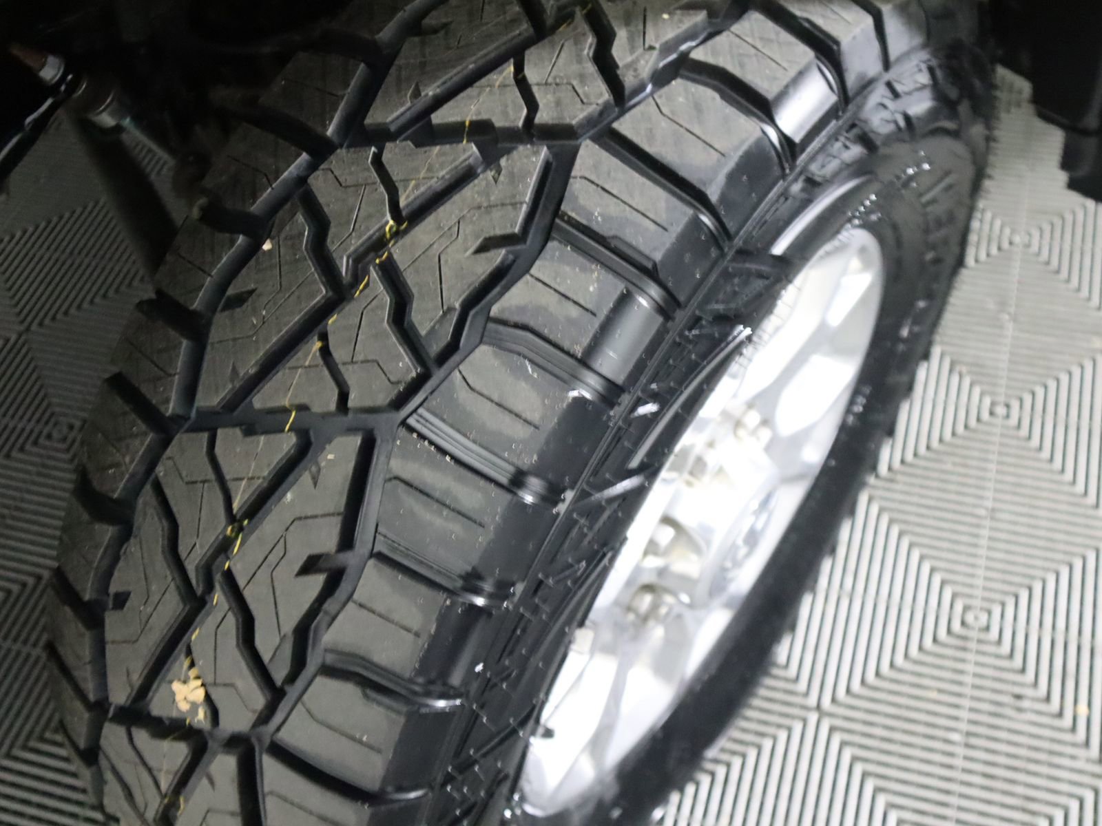 Used 2024 RAM 2500 Laramie image 25