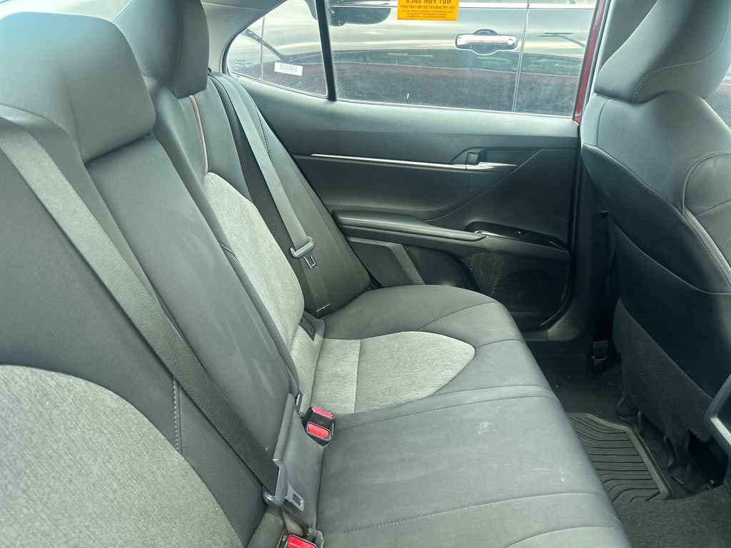 Used 2019 Toyota Camry LE FWD image 14