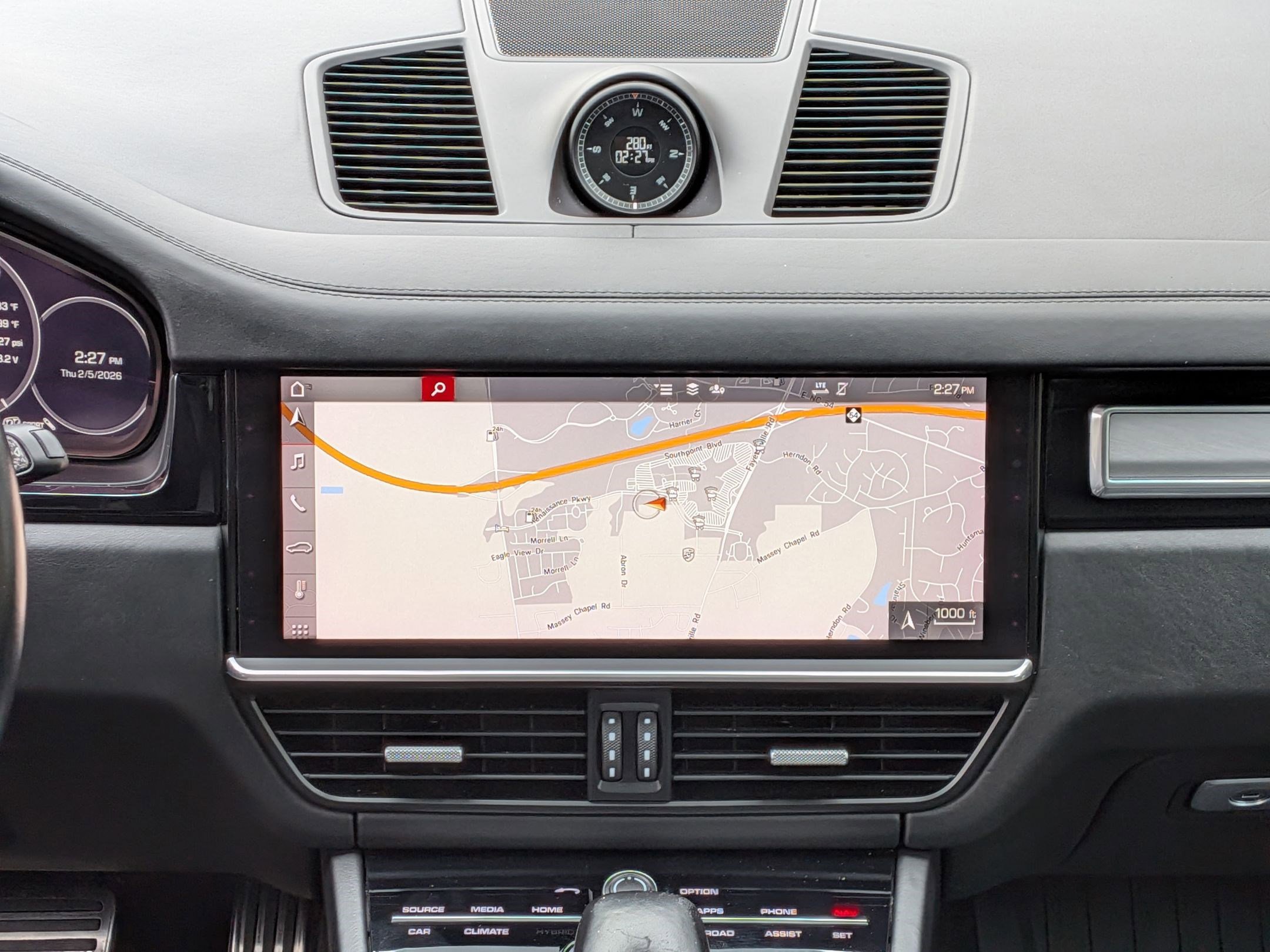 Used 2021 Porsche Cayenne Turbo image 32