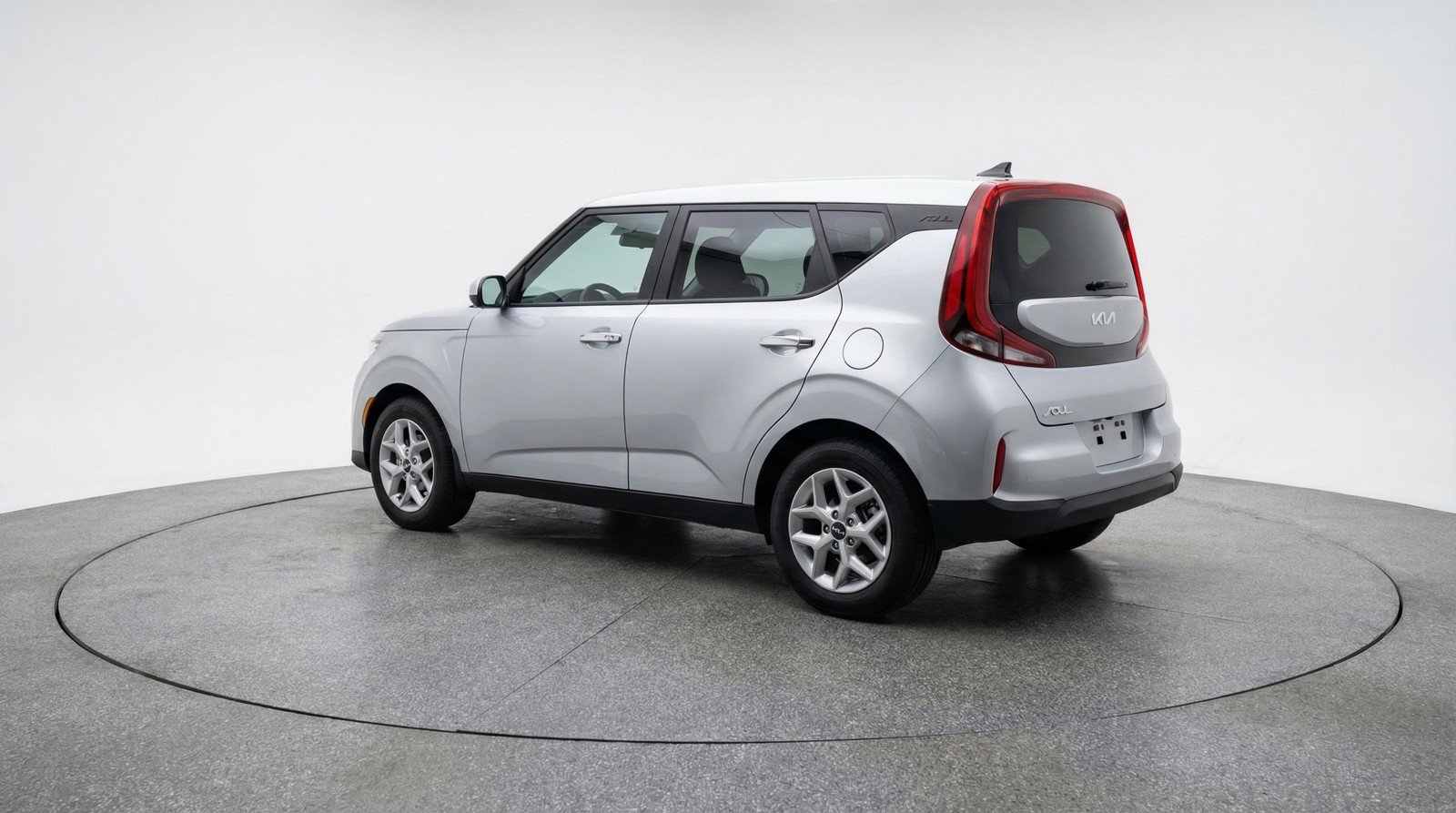 Used 2025 Kia Soul LX w/ LX Technology Package FWD image 6