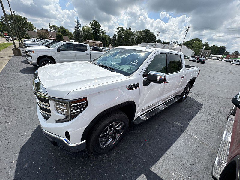 New 2026 GMC Sierra 1500 SLT w/ SLT Premium Package image 10
