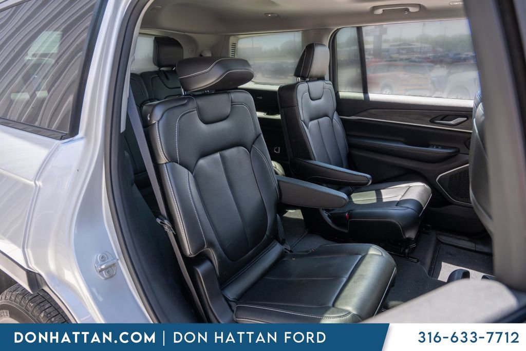 Used 2023 Jeep Grand Cherokee L Limited AWD/4WD image 26