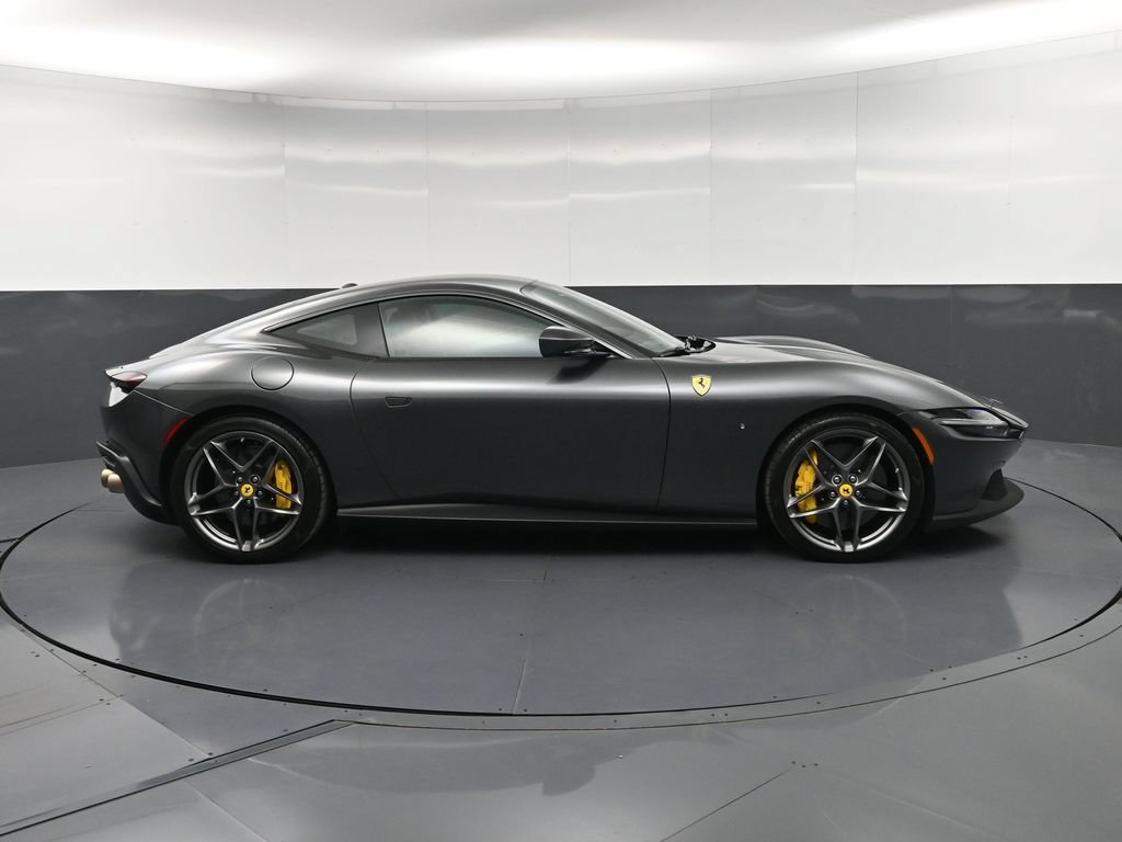 Used 2022 Ferrari Roma RWD image 9