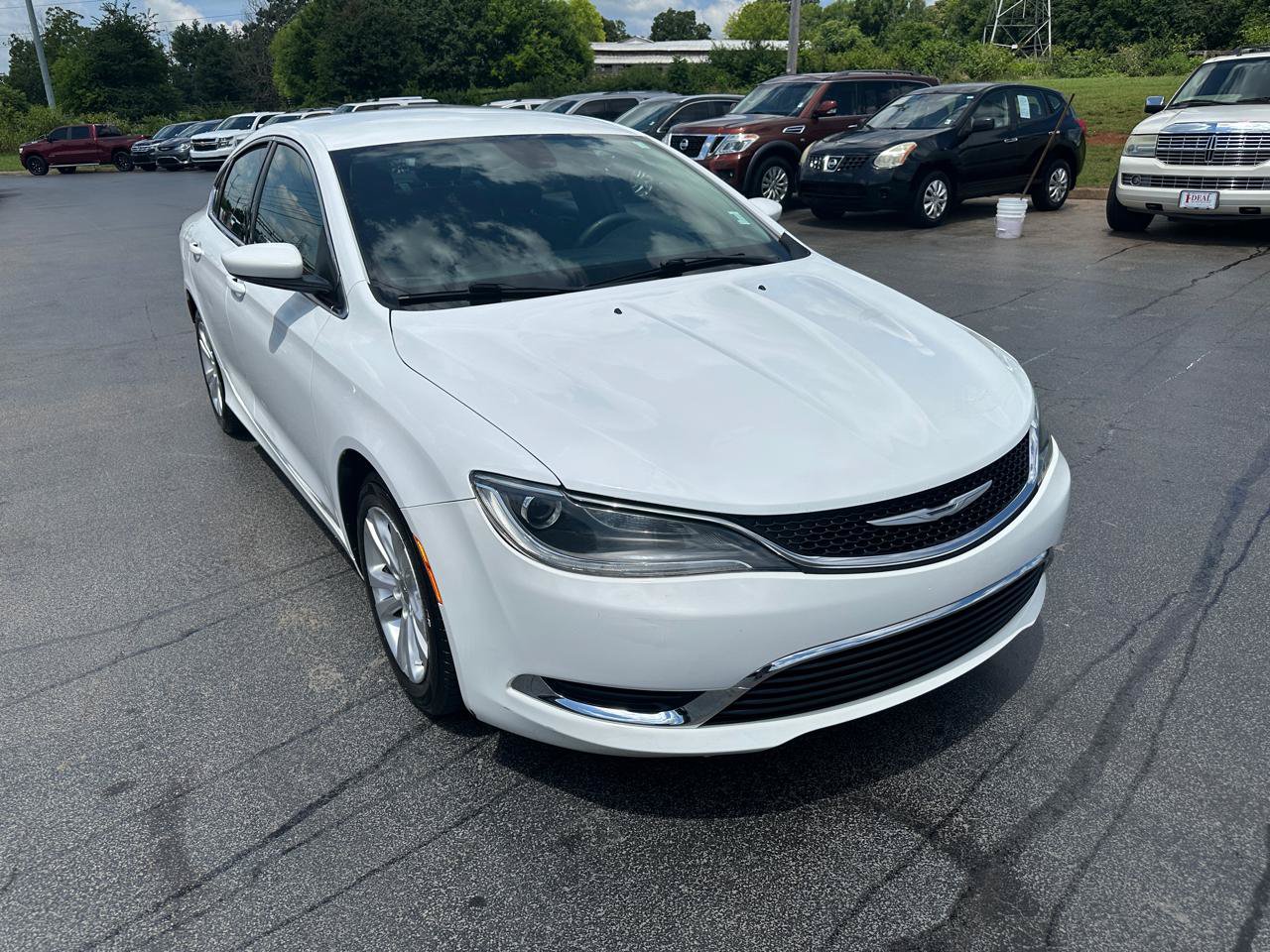 Used 2015 Chrysler 200 Limited FWD image 6