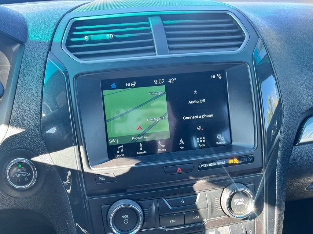 Used 2018 Ford Explorer XLT w/ Equipment Group 202A image 20