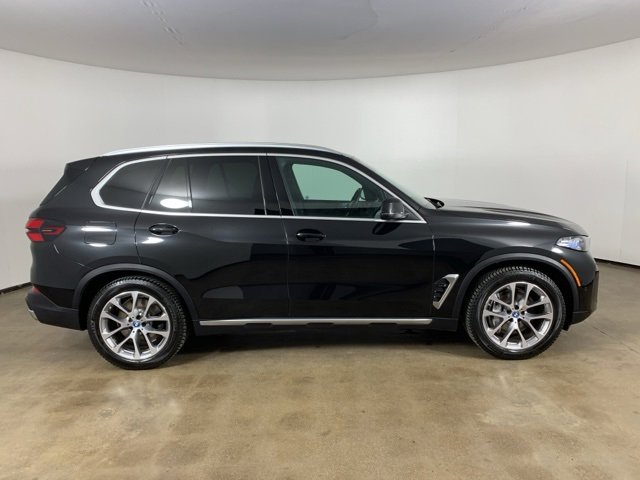 Used 2024 BMW X5 xDrive50e w/ Premium Package image 7