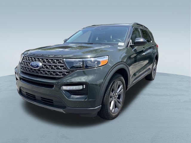 Used 2023 Ford Explorer XLT w/ Equipment Group 202A AWD/4WD image 9