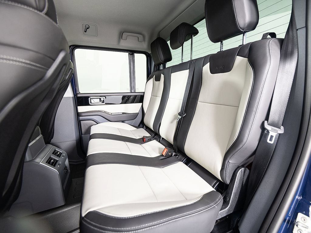 New 2025 INEOS Grenadier Fieldmaster Edition AWD/4WD image 27