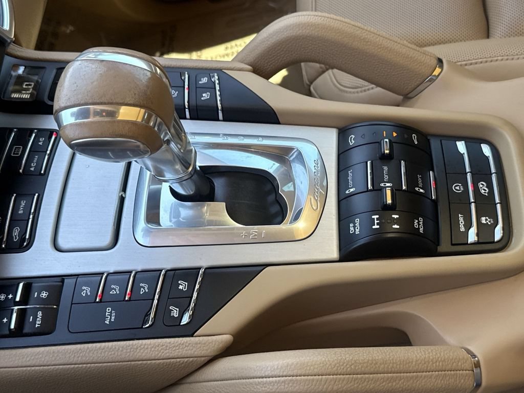 Used 2014 Porsche Cayenne GTS AWD/4WD image 22