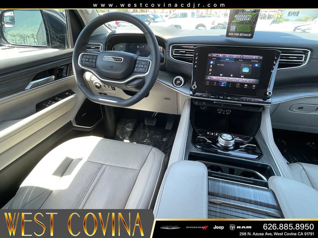 Used 2024 Jeep Wagoneer L Series III w/ Flexible Seating Group AWD/4WD image 28