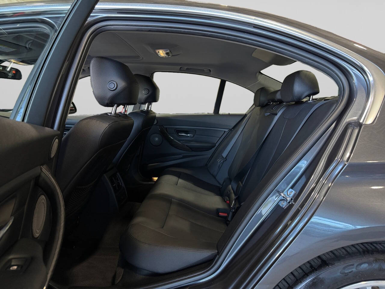 Used 2012 BMW 335i Sedan RWD image 16