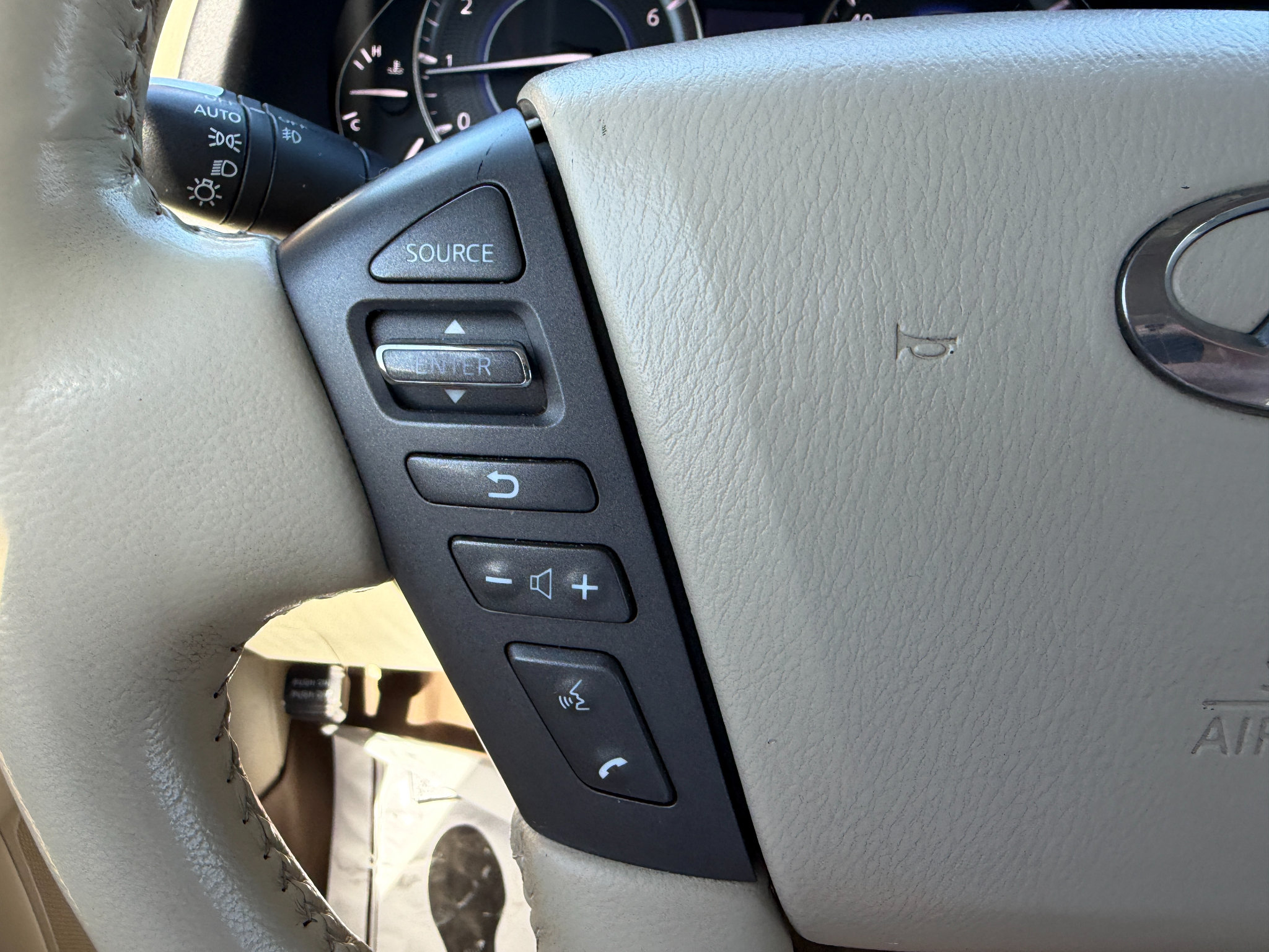 Used 2013 INFINITI QX56 4WD w/ Theater Pkg image 45