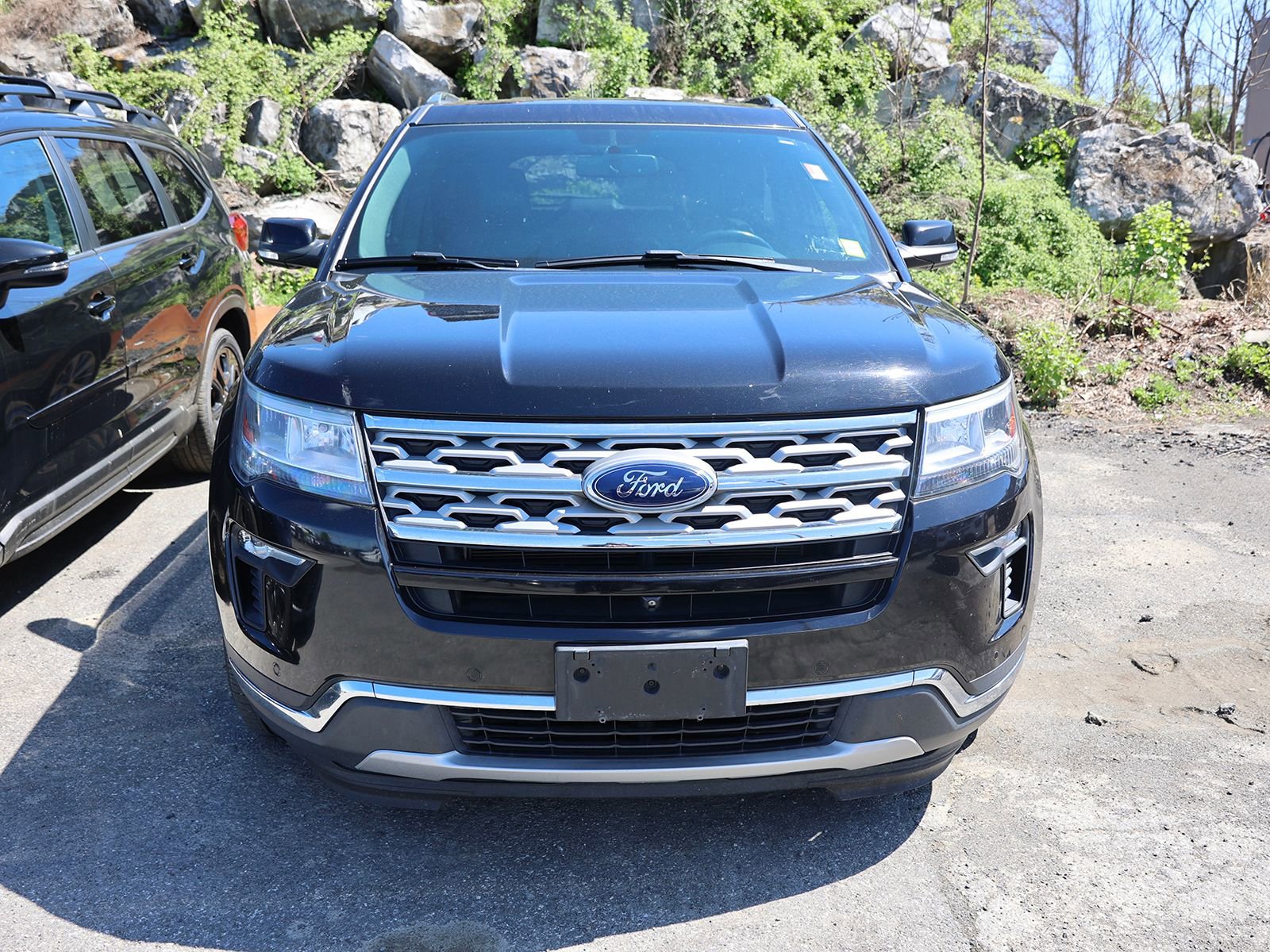 Used 2019 Ford Explorer Limited w/ Class III Trailer Tow Package AWD/4WD image 2