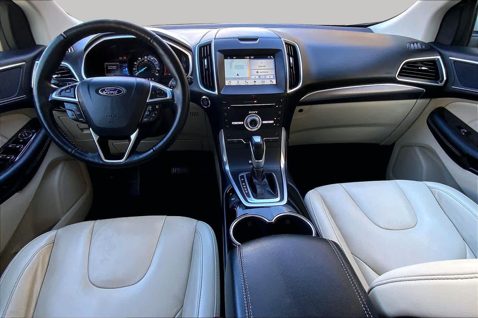 Used 2017 Ford Edge Titanium w/ Technology Package FWD image 15