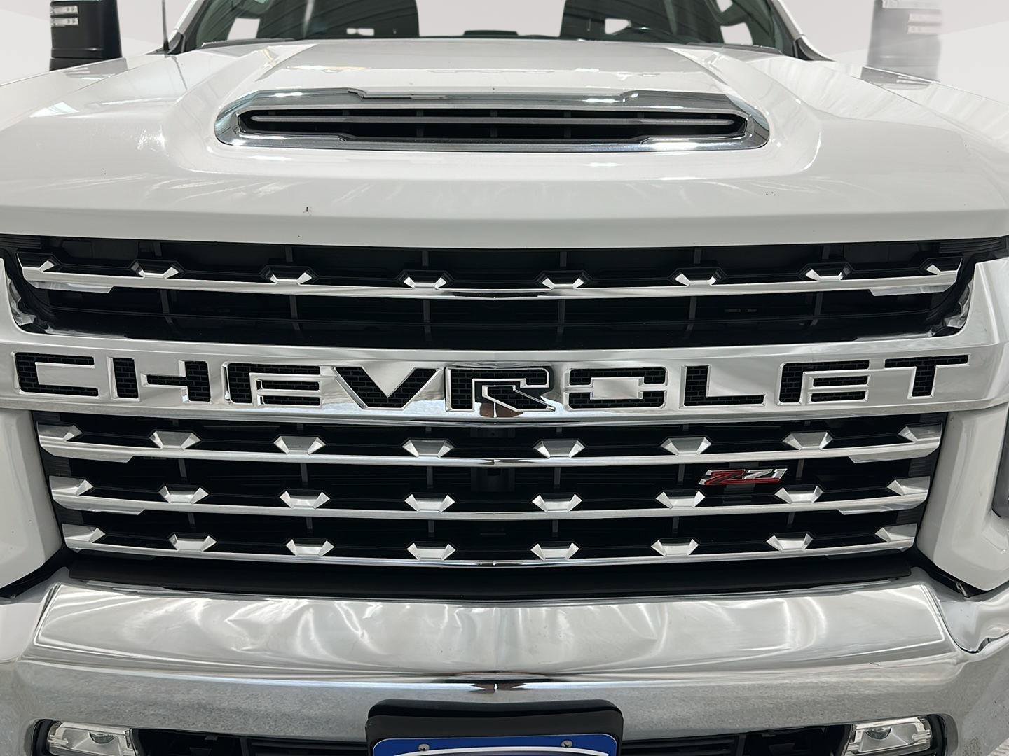 Used 2022 Chevrolet Silverado 3500 LTZ w/ Z71 Off-Road Package AWD/4WD image 27