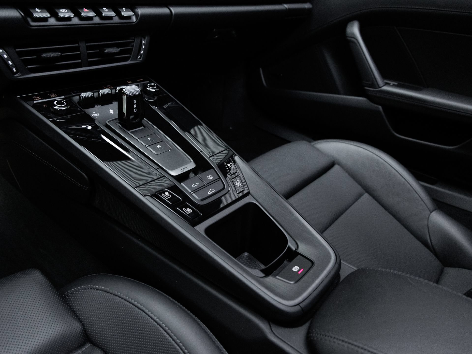 Certified 2025 Porsche 911 Carrera GTS RWD image 25