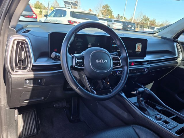 Used 2024 Kia Sorento S image 15