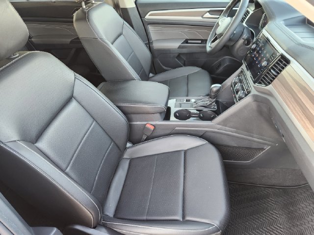 Used 2021 Volkswagen Atlas SEL w/ MDO Package (Bench Seat) FWD image 12