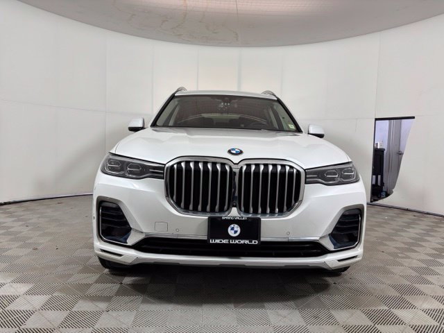 Used 2022 BMW X7 xDrive40i w/ Executive Package AWD/4WD image 2