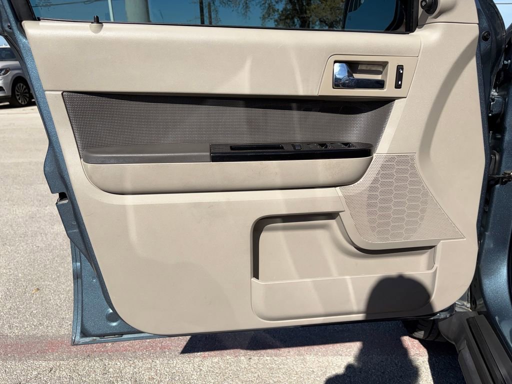 Used 2012 Ford Escape Limited image 17