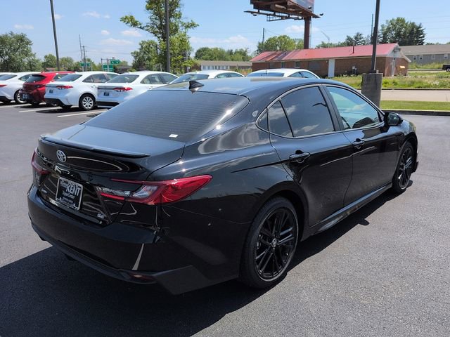 Used 2026 Toyota Camry SE FWD image 7